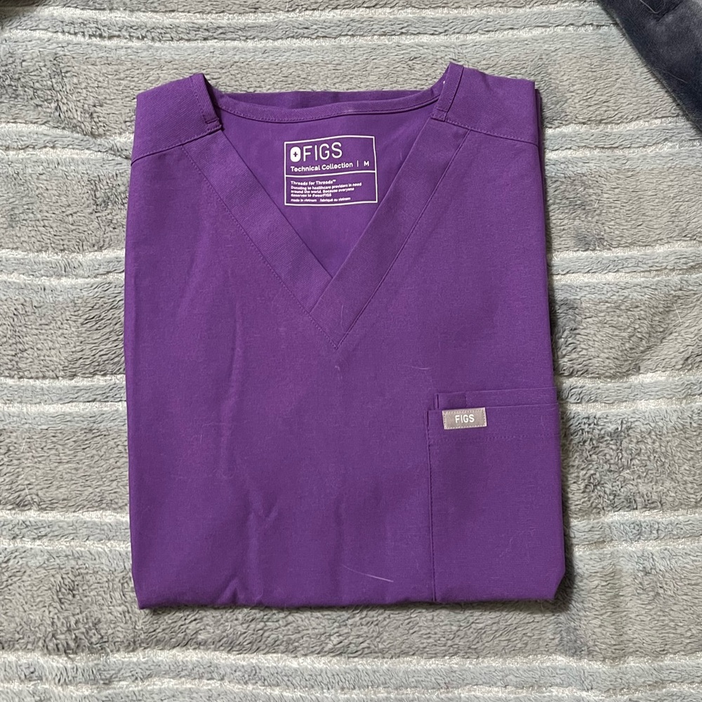 Figs short sleeve scrub top in digital grape